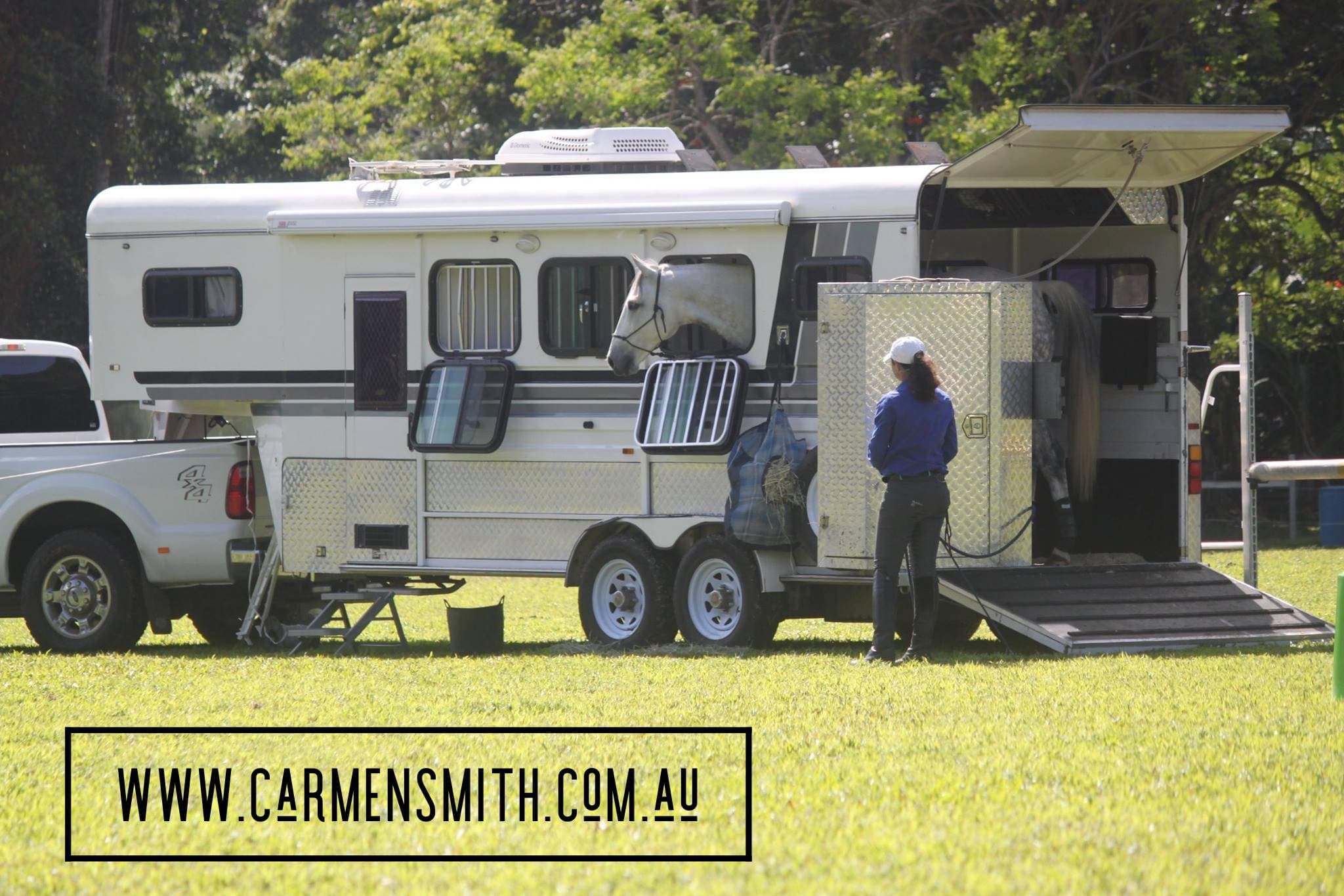 0529: Carmen Smith - Travelling On The Road With Her Horses cover art